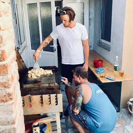 Backpackers Hostel *