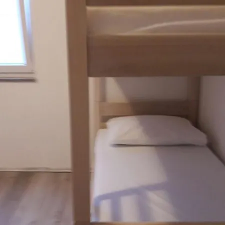 Hostel Backpackers Zadar