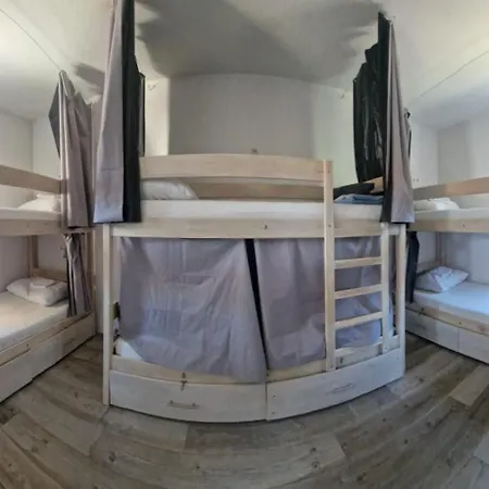 Hostel Backpackers *