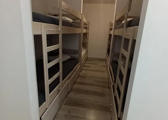 Backpackers Ζαντάρ