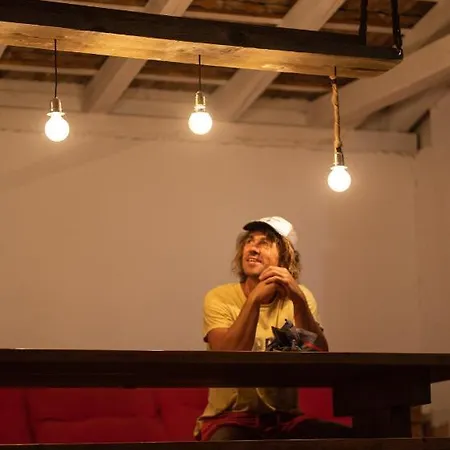 Backpackers Hostel *